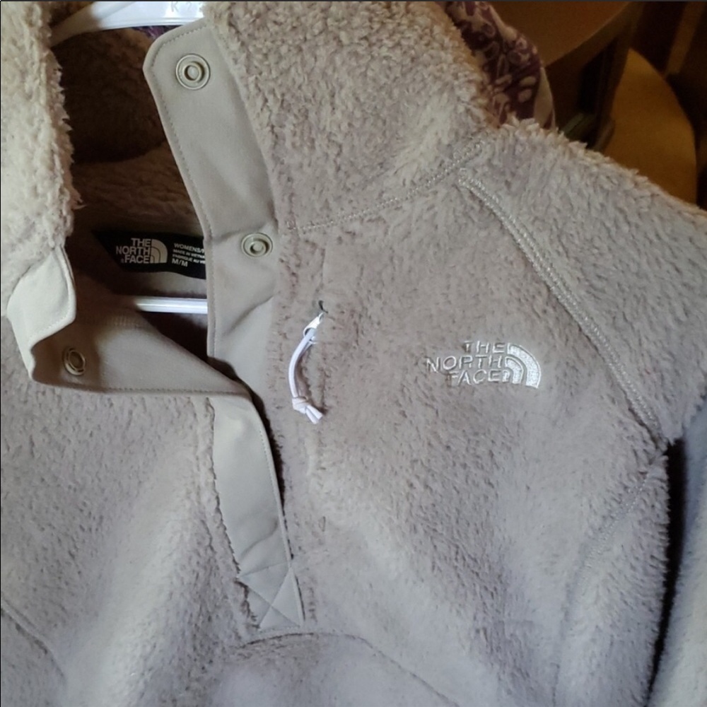 The North Face women’s snap fluffy pullover